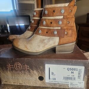 Circle G Tan and Cream Ankle Booties